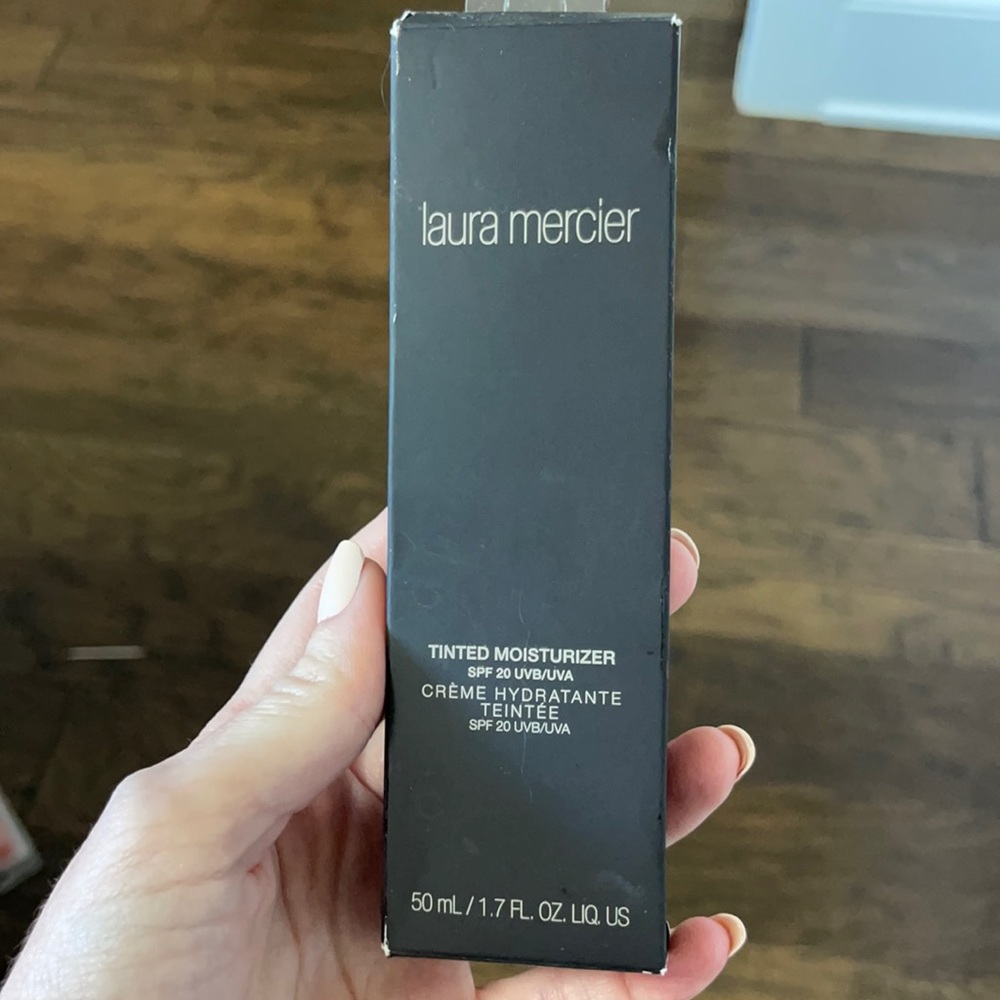 Laura Mercier tinted moisturizer Bisque